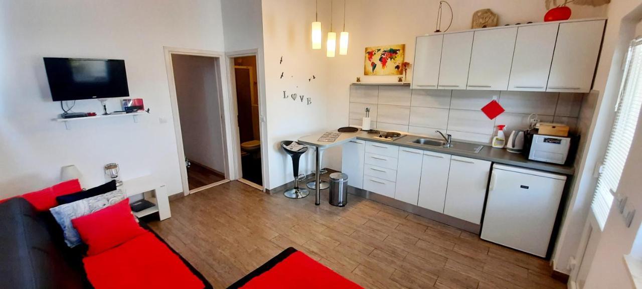 Apartments Marita Ston Bagian luar foto